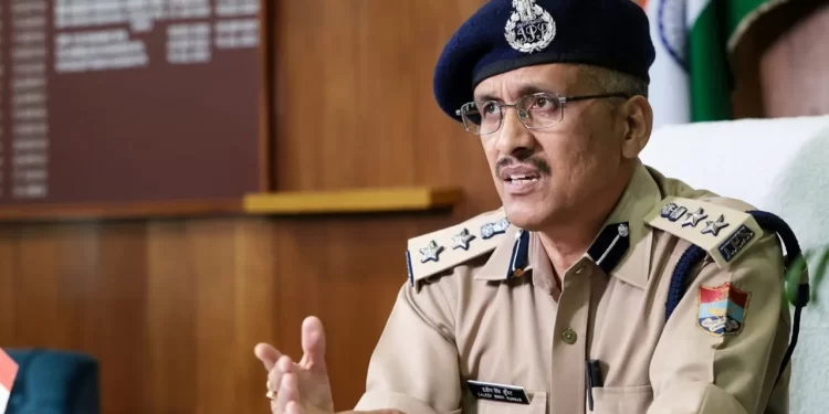 बड़ी खबर: उत्तराखंड पुलिस के 7 दरोगाओं के खिलाफ जांच फाइल खोली गई।2 सस्पेंड..