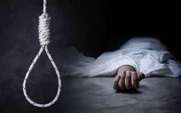 दुखद: देहरादून में यहां महिला ने फांसी लगाकर की आत्महत्या। पढ़ें पूरी खबर..