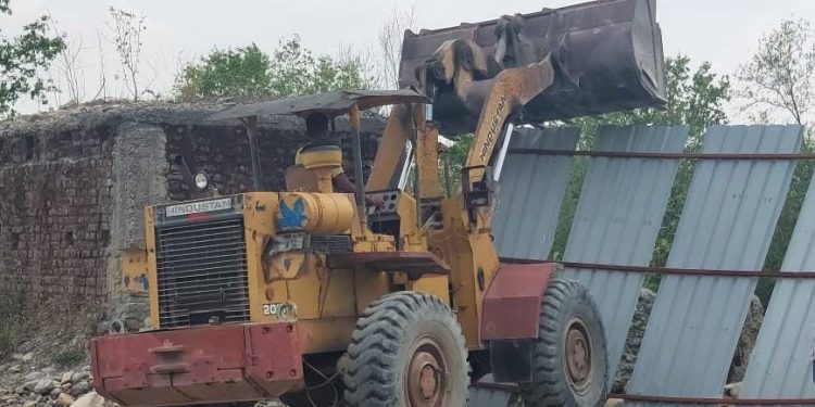 बड़ी खबर : एक्शन में प्रशासन 21 बीघा भूमि को अतिक्रमण मुक्त करवाया..