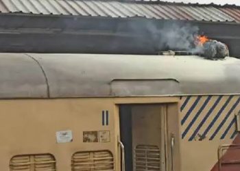 हादसा: यहां ट्रेन के इंजन की सेल्फी लेने के दौरान करंट की चपेट में आया युवक हालत नाजुक..