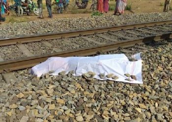 दुखद: यहां रेलवे ट्रैक पर रील बनाना पड़ा महंगा। दो युवकों के मौत..