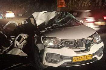 हादसा: यहां जाम में फंसे वाहन पर गिरा पत्थर चालक की दर्दनाक मौत। सवारियां बचीं..