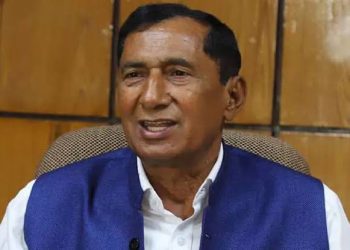 बड़ी खबर: चाय बागान सीलिंग की जमीन प्रकरण ने मंत्री विशन सिंह चुफाल समेत अन्य को नोटिस जारी..