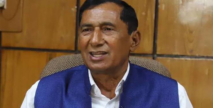 बड़ी खबर: चाय बागान सीलिंग की जमीन प्रकरण ने मंत्री विशन सिंह चुफाल समेत अन्य को नोटिस जारी..