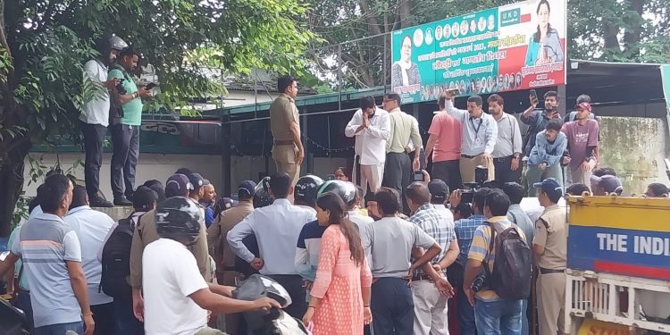 ब्रेकिंग: हंगामेदार रहा यूकेडी के अधिवेशन का पहला दिन। पढ़े पूरी ख़बर..