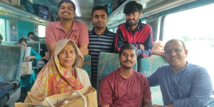 बड़ी खबर: युवा संगम में प्रतिभाग करने को गुरुकुल की टीम रवाना अभियान्त्रिकी एवं प्रोद्यौगिकी संकाय के छात्र कुशल देंगे सांस्कृतिक कार्यक्रम में प्रस्तुति..