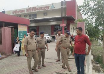 दुस्साहस: यहां बदमाशों के हौंसले बुलंद, दरोगा के पैरों पर चढ़ा दी बाइक। टूटी हड्डियां हालत गंभीर..