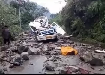 दुखद हादसा: यहां चट्टानी मलवा गिरने से हादसा। 4 की मौत, 6 गंभीर रूप से घायल..