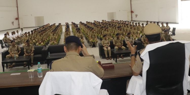 बड़ी खबर : रिक्रूट आरक्षी व फायरमैन के आधारभूत प्रशिक्षण का किया निरीक्षण..