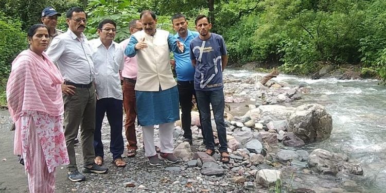 बड़ी खबर: डोईवाला विधायक ने विभागीय अधिकारियों को दिए अलर्ट मोड़ पर रहने के आदेश..