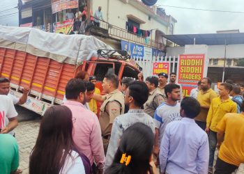 दुर्घटना: राजधानी में ट्रक की टक्कर की चपेट में आकर स्कूटी सवार व्यक्ति की मौत..