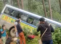 हादसा: यहां यात्रियों से भरी बस सड़क से उतरी, बाल बाल बचे 21 यात्री..