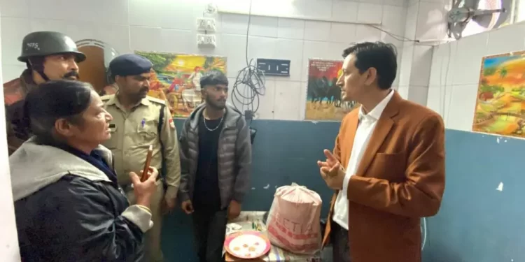 गजब: यहां अधिकारी जी कर गए गजब का खेल, ऐसे पकड़े गए..