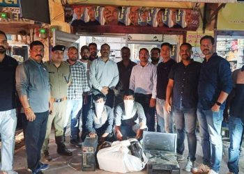 बड़ी खबर : जम्मू कश्मीर में नार्को आतंक में गिरफ्तार अपराधियों के दो साथियों को उत्तराखंड एसटीएफ ने यहां से किया गिरफ्तार,फर्जी दस्तावेज के साथ कर रहे थे काम