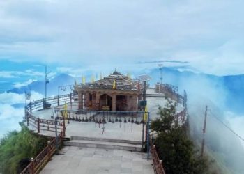उत्तराखंड  में  पहली बार अब पर्यटकों का किया जाएगा सर्वे