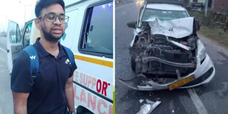आईएएस की ट्रेनिंग पर जाते हुए ऑफिसर की कार का हुआ एक्सीडेंट, चालक और ऑफिसर दोनो घायल।