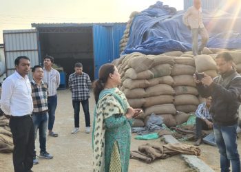 रेखा आर्या ने किया धान मिलों का औचक निरीक्षण, सामने आई कई खामियां, बंद करने के दिए निर्देश ।