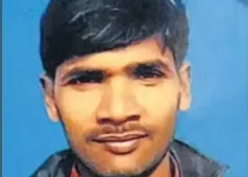 बड़ी खबर : यहां एक व्यक्ति की गला रेत कर को गई हत्या, फ्लाईओवर पर पड़ा मिला शव।