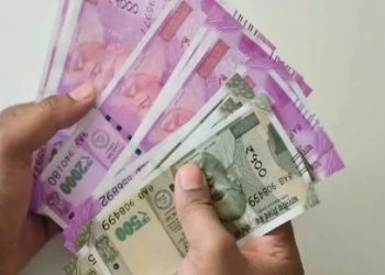 धामी सरकार दे रही कर्मचारियों को दिवाली बोनस,इन कर्मचारियों के खाते में आयेंगे पैसे ।