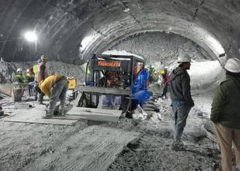 बिग ब्रेकिंग: उत्तरकाशी सिलक्यारा सुरंग में 40 नही 41 मजदूर फंसे,  6 दिन बाद चला पता