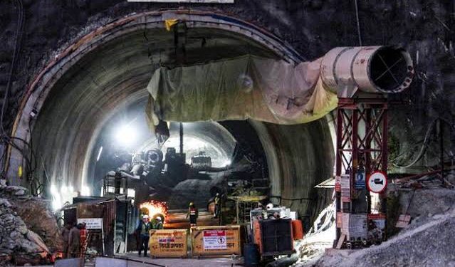 खुशखबर: उत्तरकाशी सिलक्यार टनल से मजदूरों को सुरक्षित निकलने की हो रही है तैयारी, धामी पहुंचे स्वागत के लिए