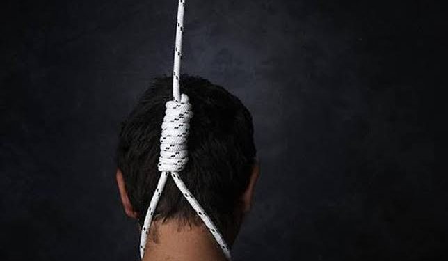 बड़ी खबर: खनन पट्टे पर पूर्व कर्मचारी का शव पंखे पर लटका मिलने से मचा हड़कंप, पुलिस जुटी जांच में