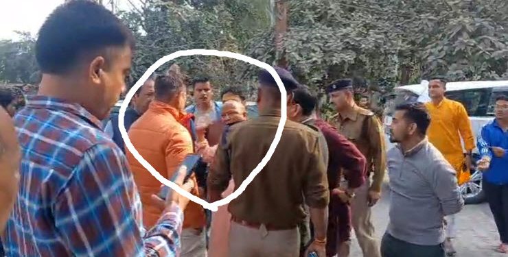 प्रेमचंद अग्रवाल के बाद भाजपा के एक और विधायक की गुंडागर्दी वीडियो वायरल, आप भी देखें।