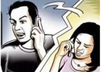 गजब : युवक ने अपनी प्रेमिका के साथ मिलकर अपने बाप को किया ब्लैकमेल और वसूले 3 लाख रुपए।