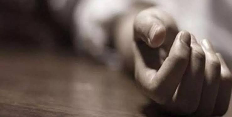 अजब गजब : पति उठा देर से तो पत्नी ने उठाया आत्मघाती कदम।