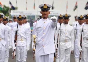 भारतीय नौसेना में निकली बंपर भर्तियां, ऐसे करें अप्लाई
