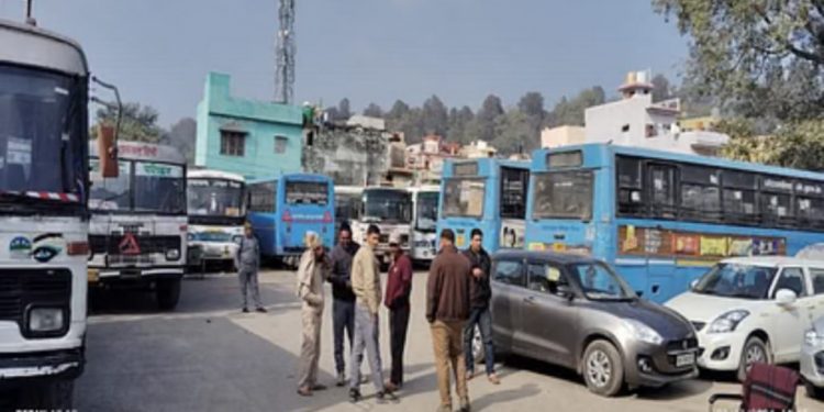 उत्तराखंड परिवहन निगम ने अनुबंधित बसों को चलाने का दिया आदेश, नही तो लगेगा इतने रुपए का जुर्माना।