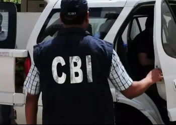 BIG BREAKING : सीबीआई ने यहां दरोगा को रिश्वत लेते पकड़ा रंगे हाथ।