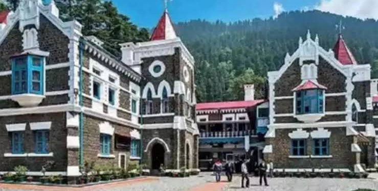 उत्तराखंड : उच्च न्यायालय ने जिला जज को किया निलंबित, यह है वजह ।