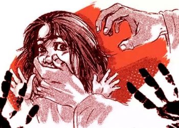 BIG BREAKING : यहां एक एक महिला ने लगाया नामी ग्रामी स्कूल के मालिक के भाई पर शारीरिक शोषण का आरोप।