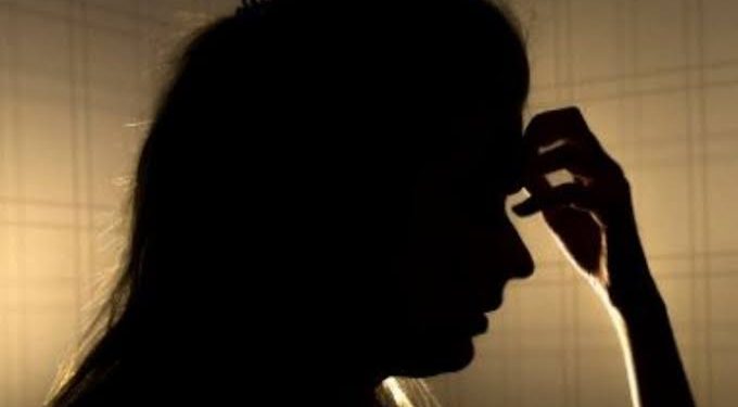 बड़ी खबर : पति का क्रियाकर्म कर महिला लौटी घर, हाल देख उड़े होश।