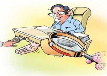 Uttarakhand news : विजलेंस ने थाने में तैनात दरोगा को रिश्वत लेते किया रंगे हाथ गिरफ्तार।