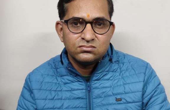 Uttarakhand news : विजलेंस की बड़ी कार्रवाई,JE  को पकड़ा 25000 की रिश्वत लेते हुए रंगे हाथ।