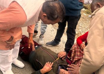 बड़ी खबर: मंत्री प्रेमचंद्र अग्रवाल ने अपना काफिला रोक , घायल व्यक्ति को निजी वाहन से भेजा हॉस्पिटल..