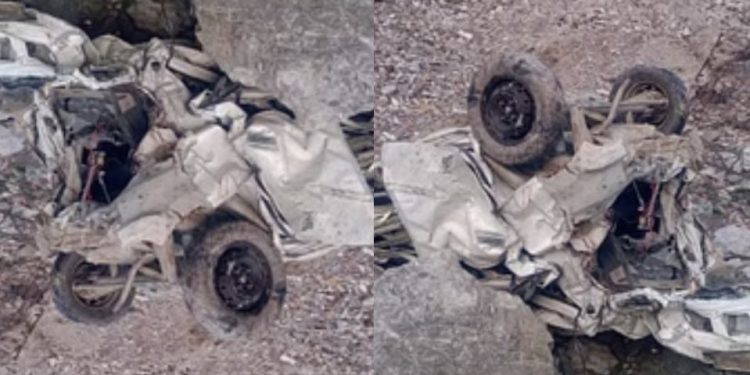 दुखद: यहां हुआ भीषण हादसा, गहरी खाई में वाहन 6 लोगों की दर्दनाक मौत..