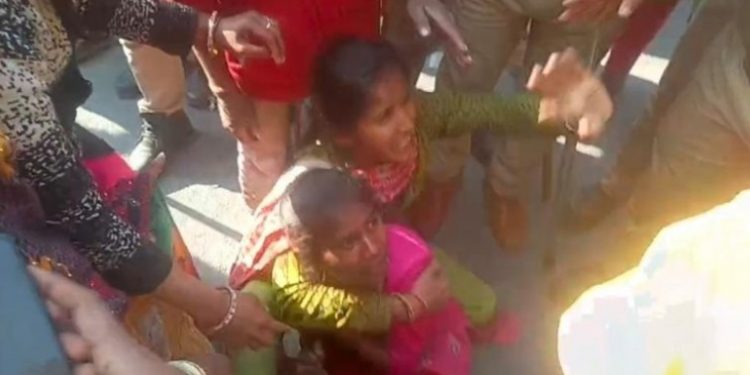 बड़ी खबर: राजधानी के रेसकोर्स फ्लैट में मिला नाबालिग लड़की का शव, मचा हड़कंप..