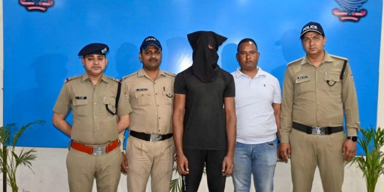 सनसनी: प्रेमी निकला गुमशुदा युवती का हत्यारा, सूटकेस में लगाया था शव ठिकाने..