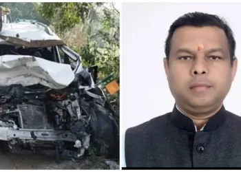 दुखद: यहां सड़क हादसे में भाजपा नेता की मौत, पत्नी और बच्चे घायल..