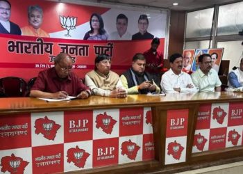 बड़ी खबर: कांग्रेस को झटका, महेश शर्मा ने थामा भाजपा का दामन