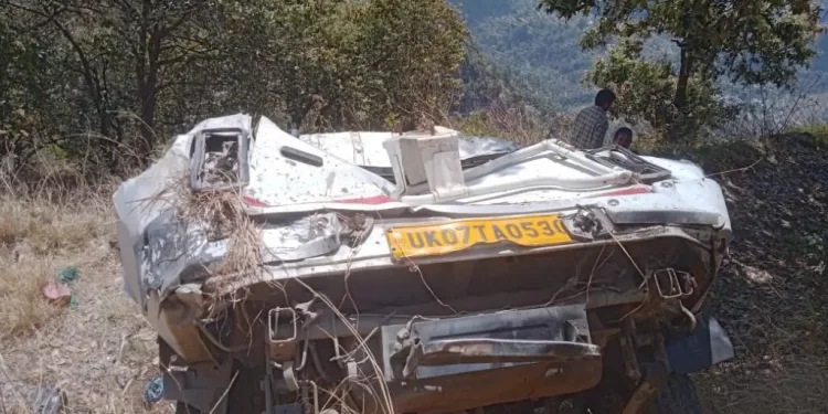 दुखद: यहां टाटा सुमो गहरी खाई में गिरी, 2 की मौके पर मौत, 8 लोग घायल..