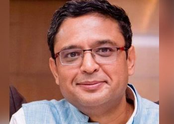 बिग ब्रेकिंग: कांग्रेस को झटका, मनीष खंडूरी ने सभी पदों से दिया इस्तीफा..