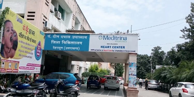 बिग ब्रेकिंग: कोरोनेशन हॉस्पिटल में रात चोरी, CCTV में चोर कैद, जांच में जुटी पुलिस