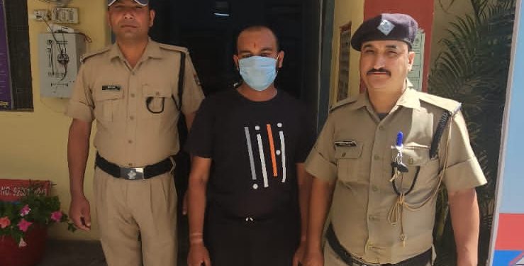 बड़ी खबर: शादी का झांसा देकर युवती से दुष्कर्म करने वाला पुलिस की गिरफ्त में..