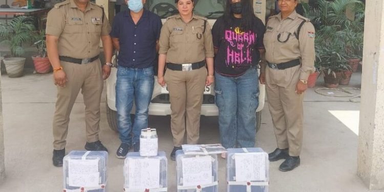 ब्रेकिंग: देहरादून में फर्जी इंटरनेशनल कॉल सेंटर का पुलिस ने किया भंडाफोड़..