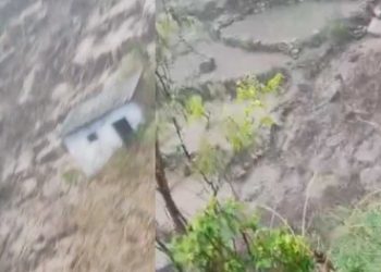 बारिश का कहर: पौड़ी में आफत की बारिश , नदी नाले उफान पर, बदल फटा, देखें वीडियो..