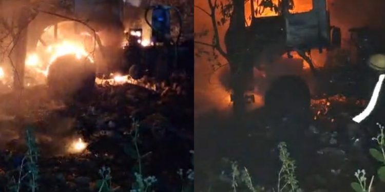 हादसा (वीडियो): यहां अनियंत्रित होकर गहरी खाई में गिरा ट्रक, लगी आग..